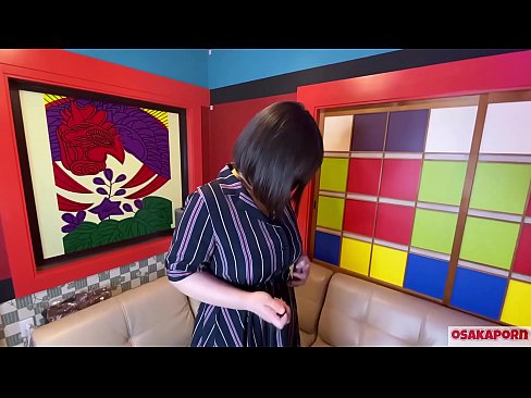 ❤️ Cutie Japanese pẹlu awọn omu nla ṣe baraenisere pẹlu awọn nkan isere ibalopọ ati pe o ni orgasm kan. O sọrọ ninu ifọrọwanilẹnuwo kan nipa iriri onibaje rẹ. Awọn ori omu nla ati obo ti o ni irun ti n kerora. Osaka onihoho ️❌  Ibalopo